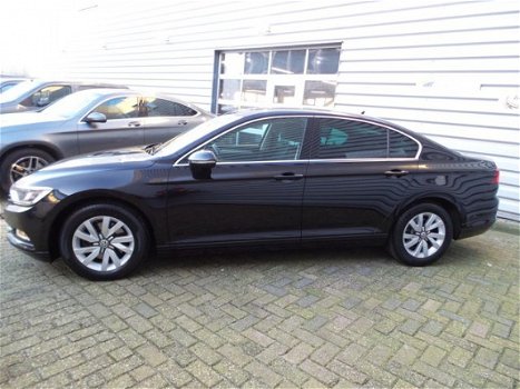 Volkswagen Passat - 2.0 TDI Business Edition - 1