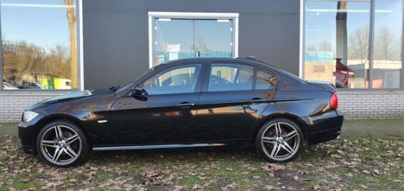 BMW 3-serie - 318i Business Line NAVI BLUETOOTH PDC CLIMATE NL AUTO NAP - 1