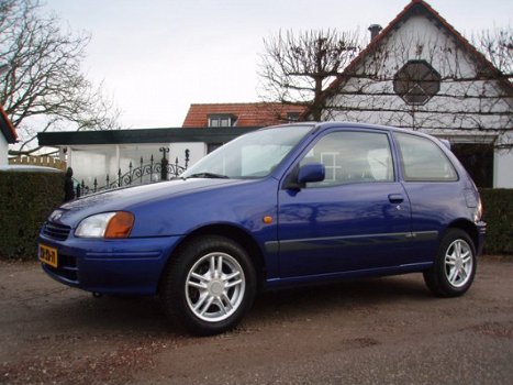 Toyota Starlet - 1.3-16V *1e EIGENAAR*87000 org.km.*ZEER MOOI*STUURBEKRACHTIGING - 1