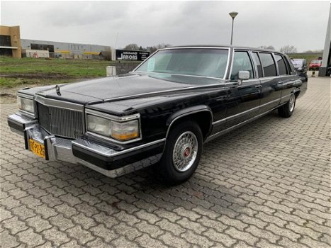 Cadillac Fleetwood Brougham - 1