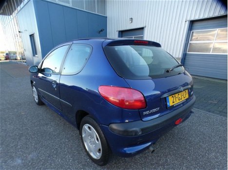 Peugeot 206 - 1.4 XR 1 JAAR APK / Elek ramen / - 1