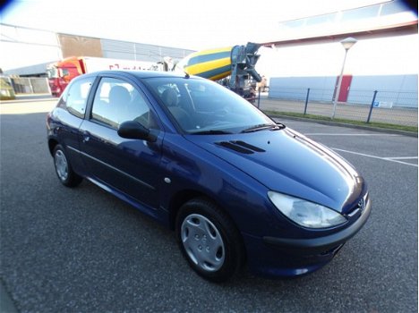 Peugeot 206 - 1.4 XR 1 JAAR APK / Elek ramen / - 1