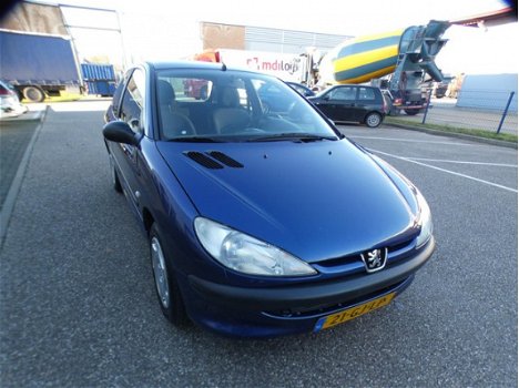 Peugeot 206 - 1.4 XR 1 JAAR APK / Elek ramen / - 1