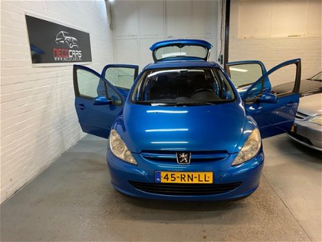 Peugeot 307 - 1.6-16V XS Premium AIRCO KL//CRUISE CONTROL//DISTRIBUTIE WATERPOMP RECENT VERVANGEN - 1