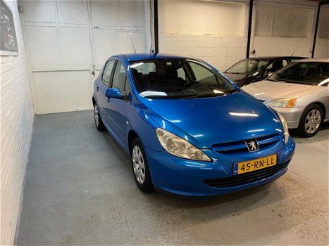 Peugeot 307 - 1.6-16V XS Premium AIRCO KL//CRUISE CONTROL//DISTRIBUTIE WATERPOMP RECENT VERVANGEN - 1