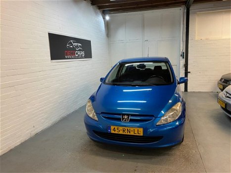 Peugeot 307 - 1.6-16V XS Premium AIRCO KL//CRUISE CONTROL//DISTRIBUTIE WATERPOMP RECENT VERVANGEN - 1