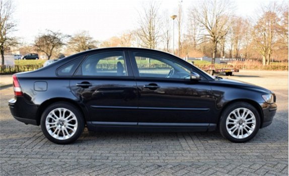 Volvo S40 - 2.4 Summum *NETTE AUTO RIJDT/SCHAKELT GOED*APK 07-2020 - 1