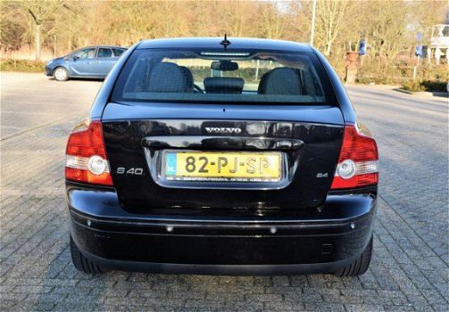 Volvo S40 - 2.4 Summum *NETTE AUTO RIJDT/SCHAKELT GOED*APK 07-2020 - 1