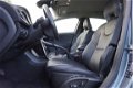 Volvo V40 - 2.0 D4 190 PK | Xenon | Navigatie | Trekhaak | NAP - 1 - Thumbnail