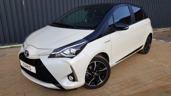 Toyota Yaris - 1.5 Hybrid Bi-Tone, Nieuwstaat Rijklaar Eerste eigenaar - 1