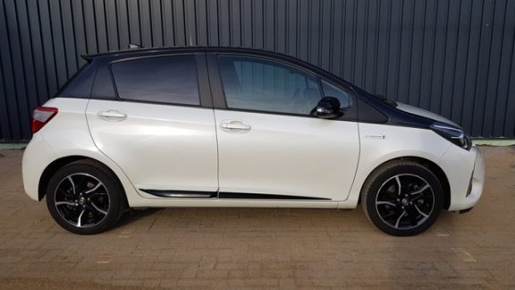 Toyota Yaris - 1.5 Hybrid Bi-Tone, Nieuwstaat Rijklaar Eerste eigenaar - 1