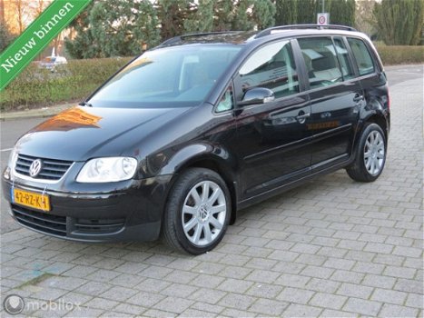 Volkswagen Touran - 1.9 TDI Highline - 1