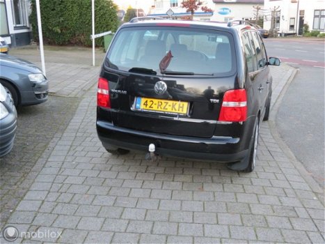 Volkswagen Touran - 1.9 TDI Highline - 1