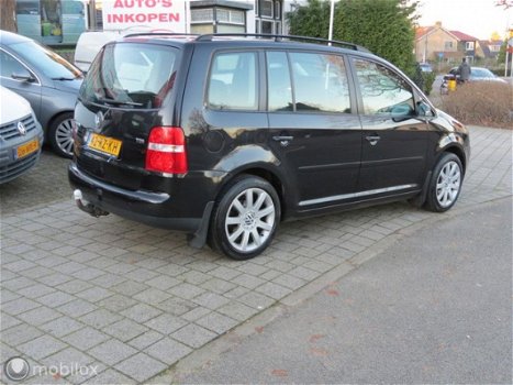 Volkswagen Touran - 1.9 TDI Highline - 1