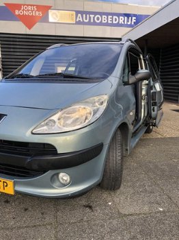 Peugeot 1007 - 1.4 Gentry AUTOMAAT/AIRCO/ELEK RAMEN - 1