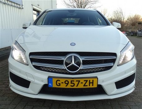 Mercedes-Benz A-klasse - A 180 AMG-Line, PDC, Navi, Xenon, DealerOH - 1