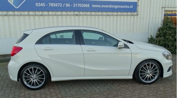 Mercedes-Benz A-klasse - A 180 AMG-Line, PDC, Navi, Xenon, DealerOH - 1