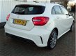 Mercedes-Benz A-klasse - A 180 AMG-Line, PDC, Navi, Xenon, DealerOH - 1 - Thumbnail