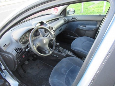 Peugeot 206 - 1.6-16V Gentry 5-Deurs/Climate control - 1