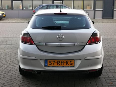 Opel Astra GTC - 1.8 Sport Navi+media player(G.buert) - 1
