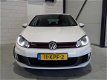 Volkswagen Golf - 2.0 GTI ORIGINEEL NL XENON LED NAVI JDENGENEERING NAP - 1 - Thumbnail