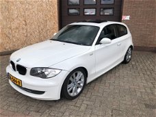 BMW 1-serie - 116i Business Line Style Navi Stoelverwarming 3 maanden motor garantie