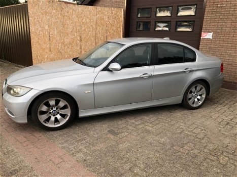 BMW 3-serie - 320i Dynamic Executive N.A.P. Xenon PDC V+A Automaat Nwe ketting + klepseals - 1