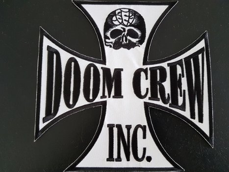 Rugpatch Doom Crew en Skull - 1