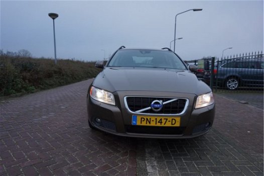 Volvo V70 - 2.0 D3 5CIL SUMMUM SUPER NETTE STAAT XENON NAVI LEDER STOEL+VOORRUITVERW. 17INCH LMV CRU - 1