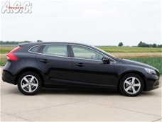 Volvo V40 - 1.6 D2 Momentum Trekhaak ECC Navi PDC