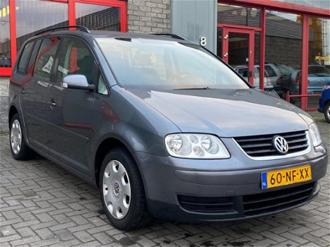 Volkswagen Touran - 1.6-16V FSI - 1