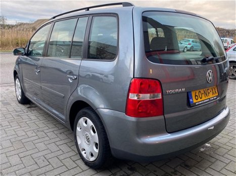 Volkswagen Touran - 1.6-16V FSI - 1