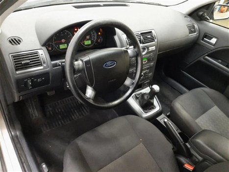 Ford Mondeo - 1.8-16V Ambiente Clima - 1