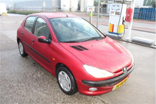 Peugeot 206 - 1.4 XT - 1