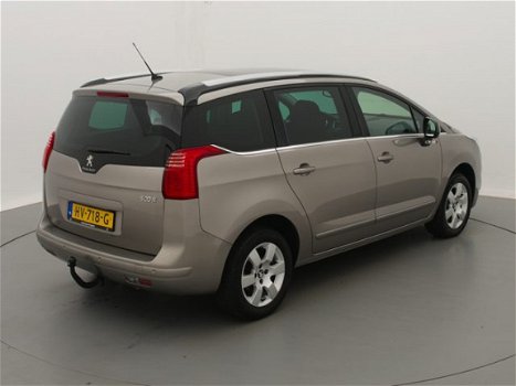 Peugeot 5008 - 1.2 PURETECH 130PK 7-Pers (PANO/NAVI/TREKHAAK) - 1