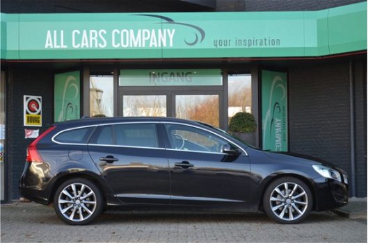 Volvo V60 - 2.0 T5 Summum Aut. Navi, Bi-Xenon, Standverwarming - 1