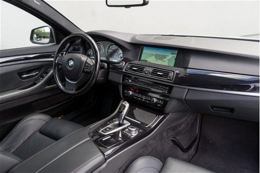 BMW 5-serie - 525d High Executive / Nederlandse auto/ 1Ste eigenaar/ Leder/ Navigatiesysteem/ Cruise - 1