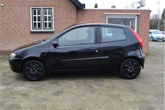 Fiat Punto - 1.2 ELX bj.2001 179.000 km el.ramen radio/cd nieuwe APK mooi en goed - 1