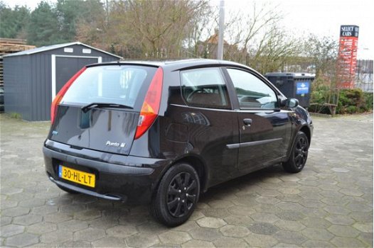 Fiat Punto - 1.2 ELX bj.2001 179.000 km el.ramen radio/cd nieuwe APK mooi en goed - 1