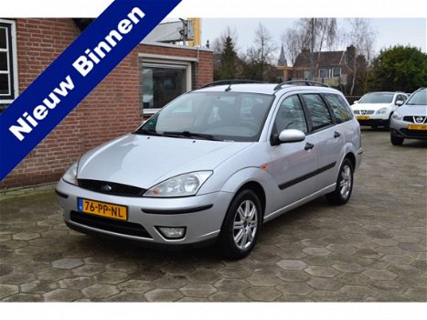 Ford Focus Wagon - 1.6-16V Futura airco leer el.ramen lm.velgen dakrails radio/cd+stuurbediening mis - 1