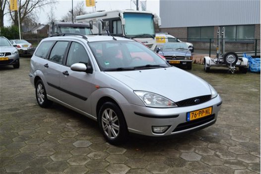 Ford Focus Wagon - 1.6-16V Futura airco leer el.ramen lm.velgen dakrails radio/cd+stuurbediening mis - 1