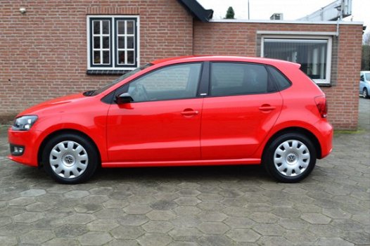 Volkswagen Polo - 1.2 Style line 5Drs bj.2012 123.000 km airco navigatie stoelverwarming el.ramen ra - 1