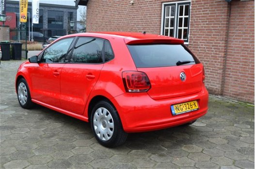 Volkswagen Polo - 1.2 Style line 5Drs bj.2012 123.000 km airco navigatie stoelverwarming el.ramen ra - 1