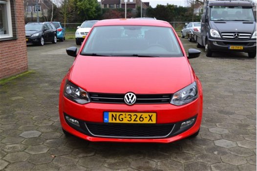 Volkswagen Polo - 1.2 Style line 5Drs bj.2012 123.000 km airco navigatie stoelverwarming el.ramen ra - 1