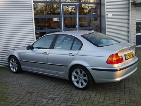 BMW 3-serie - 330i Special Executive ECC CRUISE SPORTSTOELEN NAVI FISCAAL VRIENDELIJK - 1