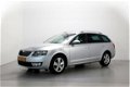 Skoda Octavia Combi - 1.6 TDI Greenline Businessline Navigatie Parkeersensoren Climate Control Stuur - 1 - Thumbnail