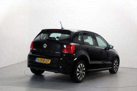 Volkswagen Polo - 1.4 TDI BlueMotion Navigatie Stuurbediening Parkeersensoren - 1