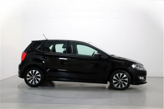 Volkswagen Polo - 1.4 TDI BlueMotion Navigatie Stuurbediening Parkeersensoren - 1