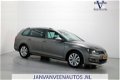 Volkswagen Golf Variant - 1.0 TSI Comfortline 6-bak Navigatie Camera Parkeersensoren Climate Control - 1 - Thumbnail