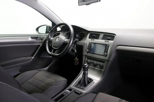 Volkswagen Golf Variant - 1.0 TSI Comfortline 6-bak Navigatie Camera Parkeersensoren Climate Control - 1